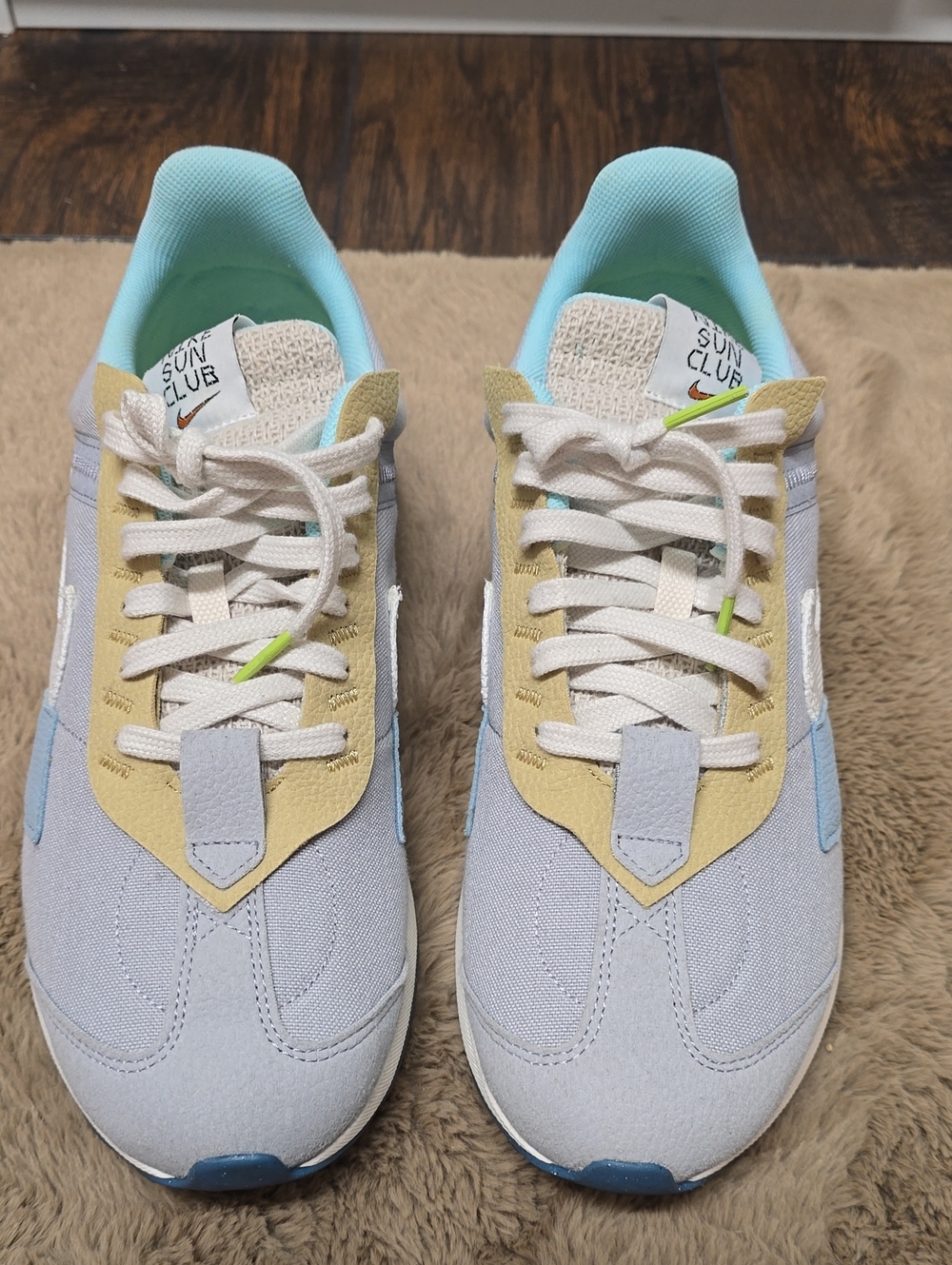 Nike Mens Sneakers in Light Blue, Cream & Mint